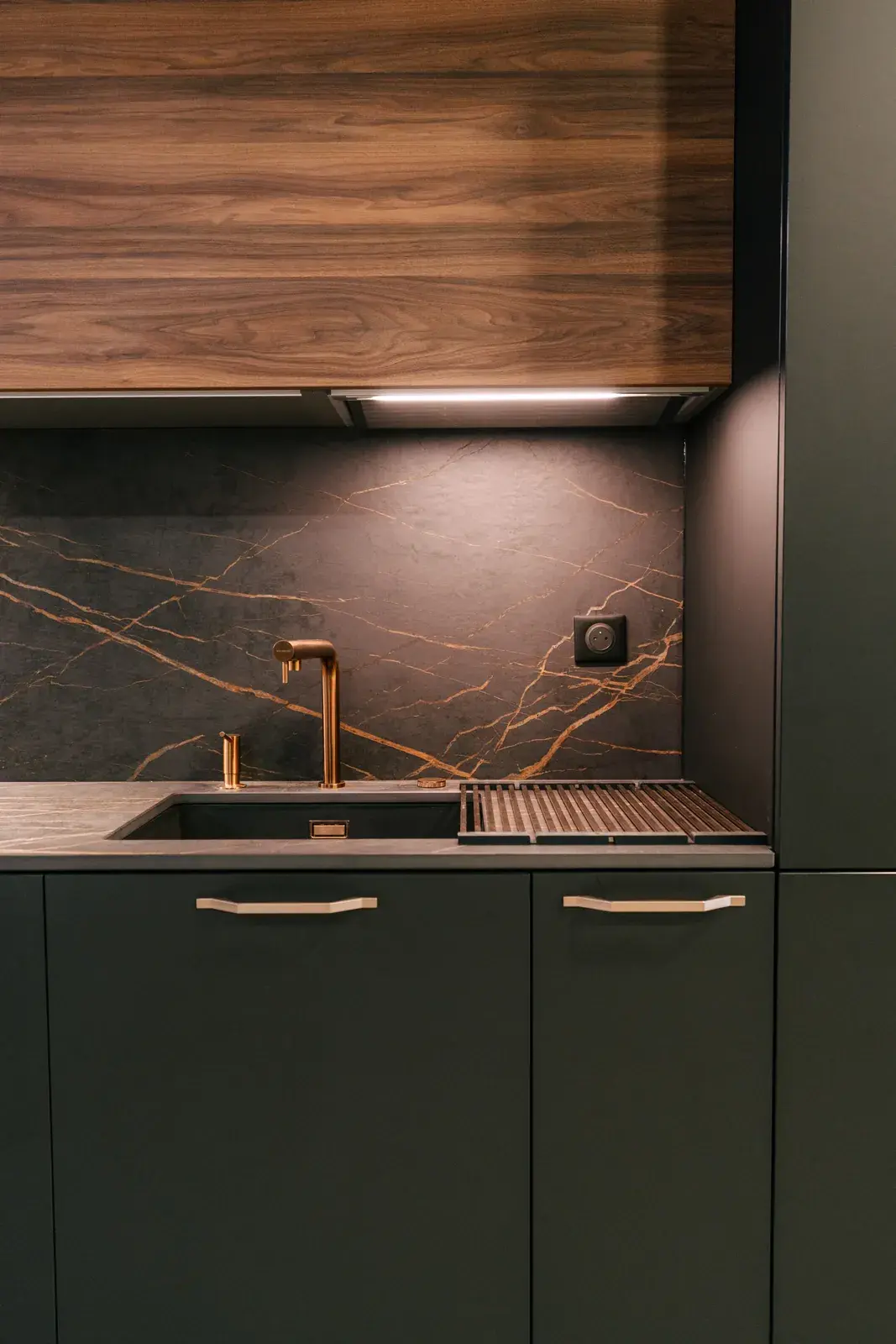 Evier robinet cuivre credence – showroom CENZA Quartier Cuisine Bordeaux Evier robinet cuivre credence – showroom CENZA Quartier Cuisine Bordeaux